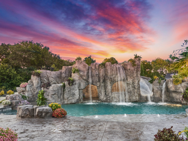 Lagoon Pool a